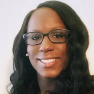 Shirley Sykes, LCSW-Associate · Army Veteran